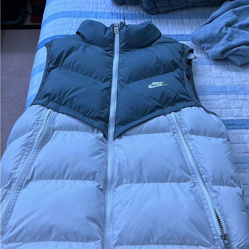 Nike therma fit vest